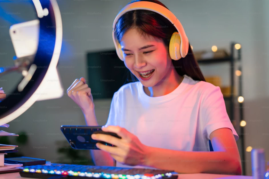 Pros and cons of online gaming platforms