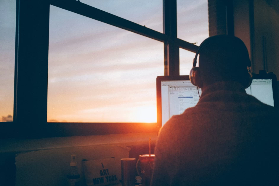 Mastering Webinars: Benefits, Strategy, and Execution Tips